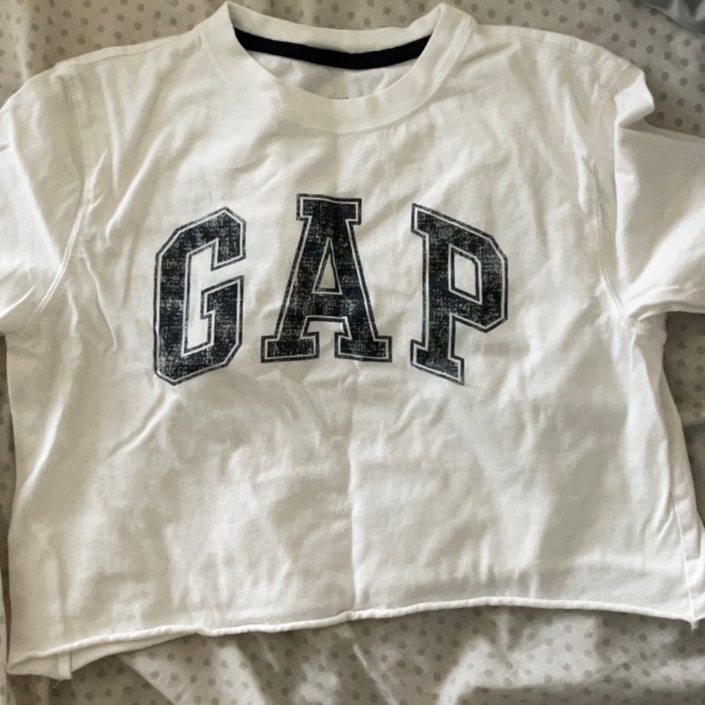 pre cropped GAP short sleeve t shirt